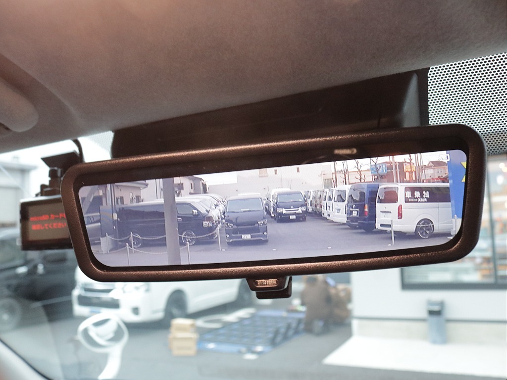 令和４年式ワゴンＧＬ２７００ガソリン４ＷＤファミリに好評のＶｅｒ１シートアレンジ施工車両入庫！パナソニック９インチナビパイオニアフリップダウンモニター装備オリジナルパーツ多数装備済み！！