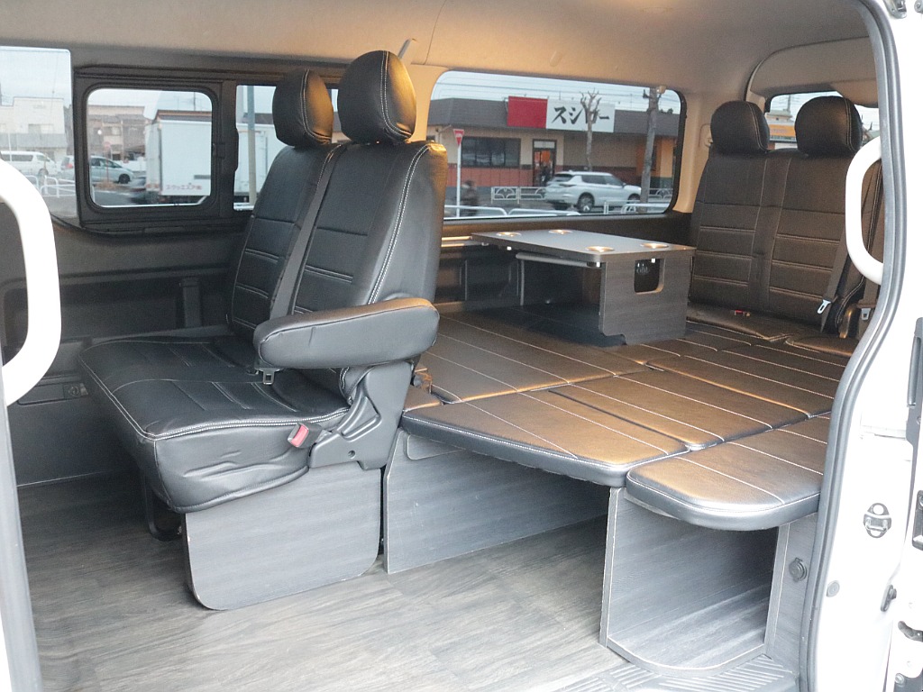 令和４年式ワゴンＧＬ２７００ガソリン４ＷＤファミリに好評のＶｅｒ１シートアレンジ施工車両入庫！パナソニック９インチナビパイオニアフリップダウンモニター装備オリジナルパーツ多数装備済み！！