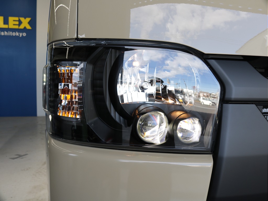 令和７年式アースカラーパッケージ２８００ディーゼル４WDカスタム車両入庫！オリジナルフロントバンパーオリジナル１６インチアルミオリジナルオーバーフェンダーオリジナルＬＥＤテールアルパイン１１インチナビ