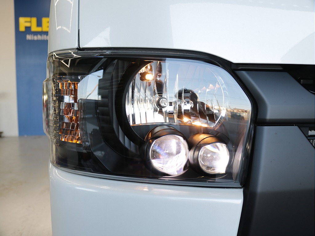 令和５年式ハイエースＶダークプライムⅡ２８００ディーゼル４ＷＤブラックエディション完成！オリジナルフロントバンパーオリジナルオーバーフェンダーオリジナル１６インチアルミアルパインＢＩＧ－Ｘ１１インチ！