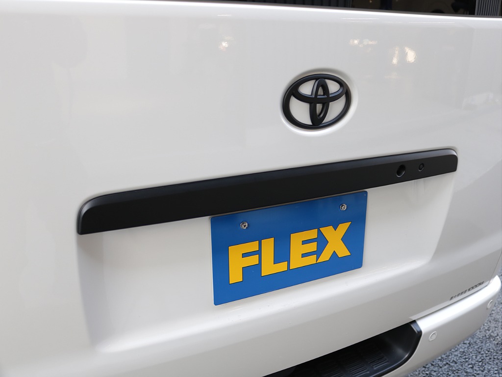 令和５年式ハイエースＶダークプライムⅡ２８００ディーゼル４ＷＤブラックエディション完成！オリジナルフロントバンパーオリジナルオーバーフェンダーオリジナル１６インチアルミアルパインＢＩＧ－Ｘ１１インチ！