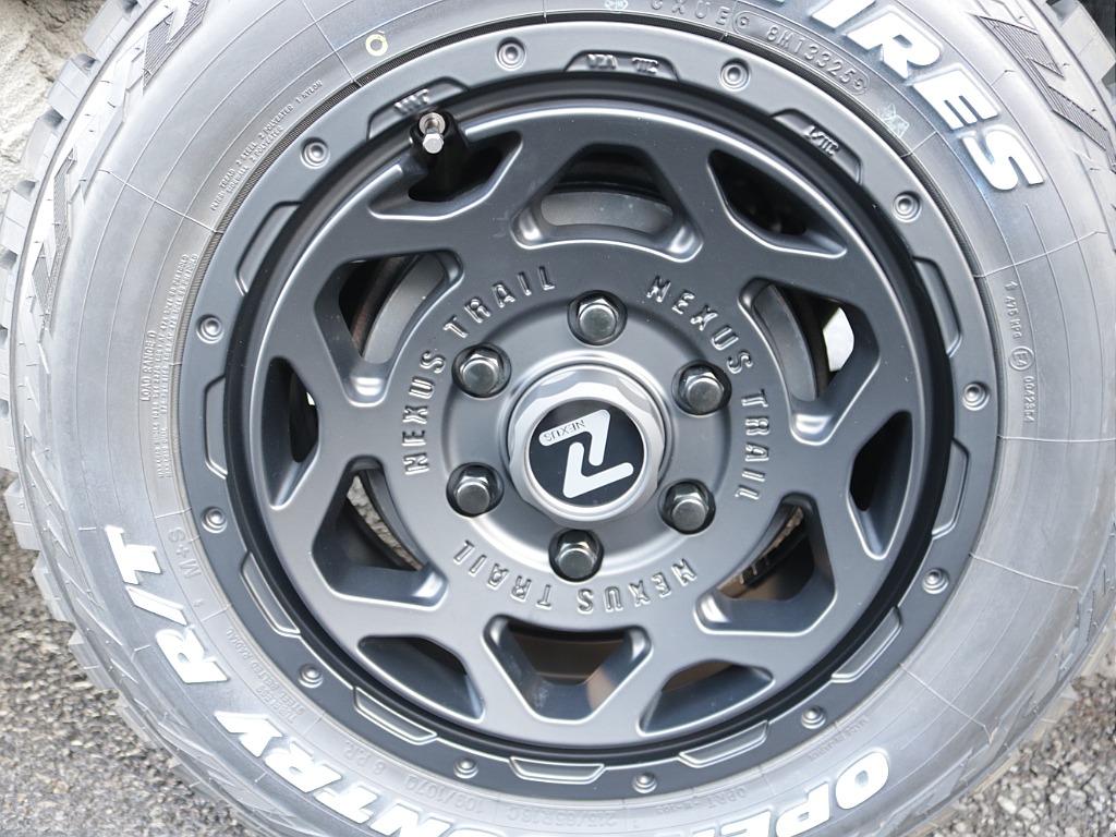 令和５年式ハイエースＶダークプライムⅡ２８００ディーゼル４ＷＤブラックエディション完成！オリジナルフロントバンパーオリジナルオーバーフェンダーオリジナル１６インチアルミアルパインＢＩＧ－Ｘ１１インチ！