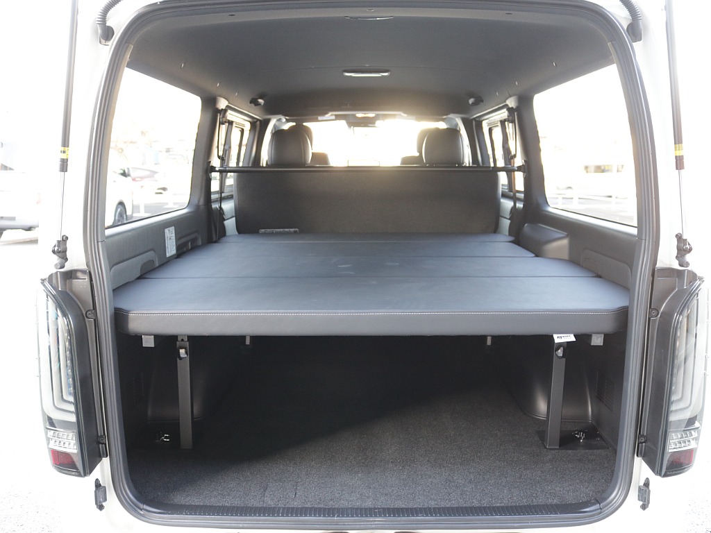 令和５年式ハイエースＶダークプライムⅡ２８００ディーゼル４ＷＤブラックエディション完成！オリジナルフロントバンパーオリジナルオーバーフェンダーオリジナル１６インチアルミアルパインＢＩＧ－Ｘ１１インチ！