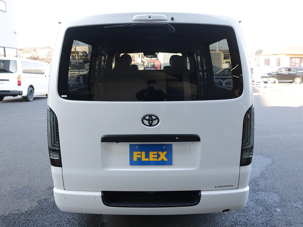 シンプルなリアビューになります！！