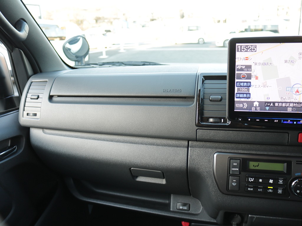 令和５年式ハイエースＶダークプライムⅡ２８００ディーゼル４ＷＤブラックエディション完成！オリジナルフロントバンパーオリジナルオーバーフェンダーオリジナル１６インチアルミアルパインＢＩＧ－Ｘ１１インチ！