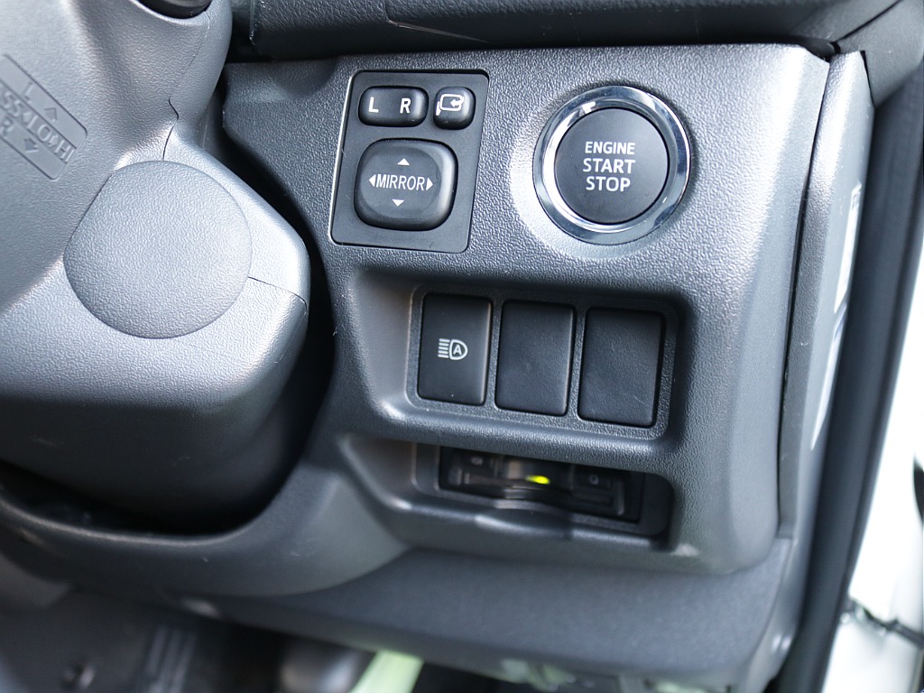 令和５年式ハイエースＶダークプライムⅡ２８００ディーゼル４ＷＤブラックエディション完成！オリジナルフロントバンパーオリジナルオーバーフェンダーオリジナル１６インチアルミアルパインＢＩＧ－Ｘ１１インチ！