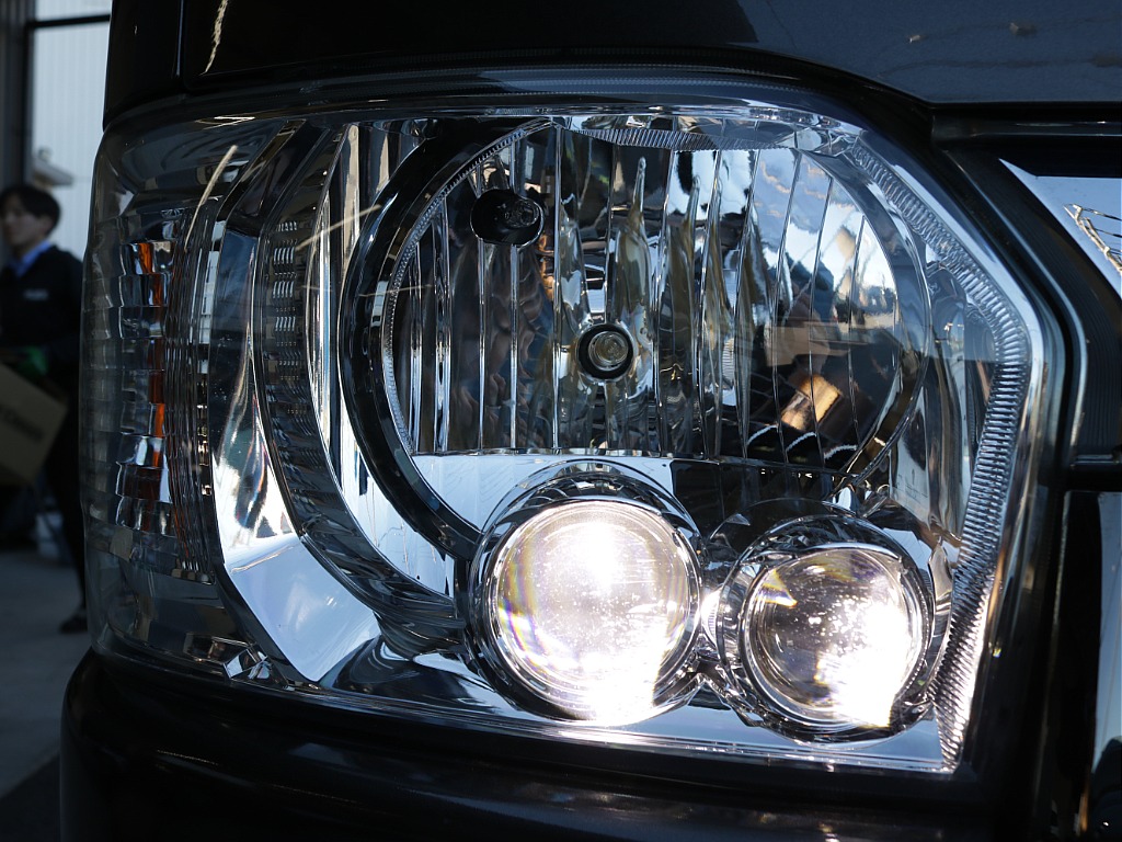 令和１年式希少５０周年特別仕様車２８００ディーゼル４WDカスタム車両入庫！オリジナルフロントバンパーオリジナル１６インチアルミグラントレック１６インチタイヤオリジナルオーバーフェンダータイプⅡベット！