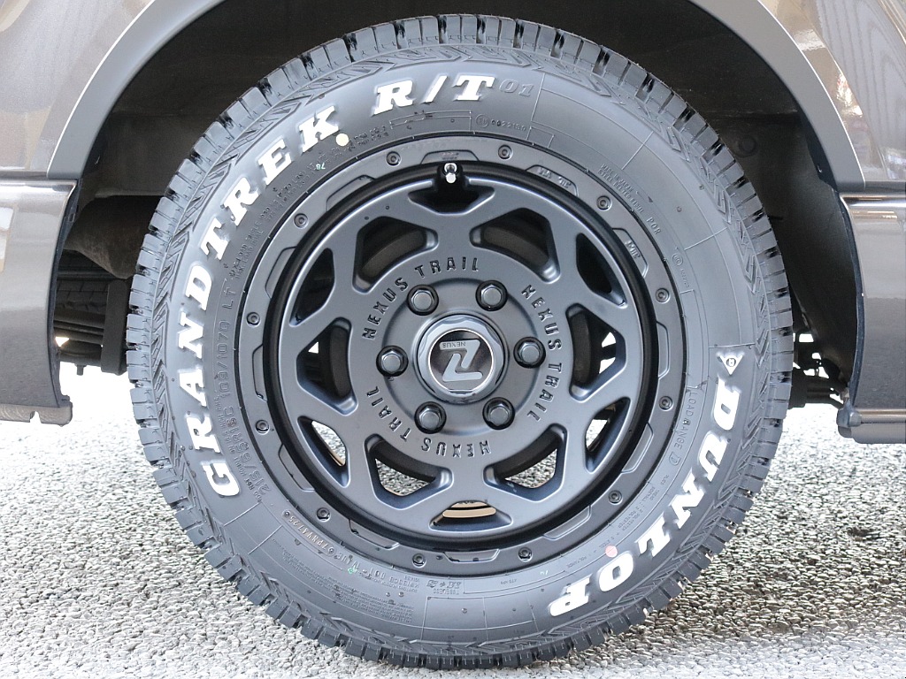 令和１年式希少５０周年特別仕様車２８００ディーゼル４WDカスタム車両入庫！オリジナルフロントバンパーオリジナル１６インチアルミグラントレック１６インチタイヤオリジナルオーバーフェンダータイプⅡベット！