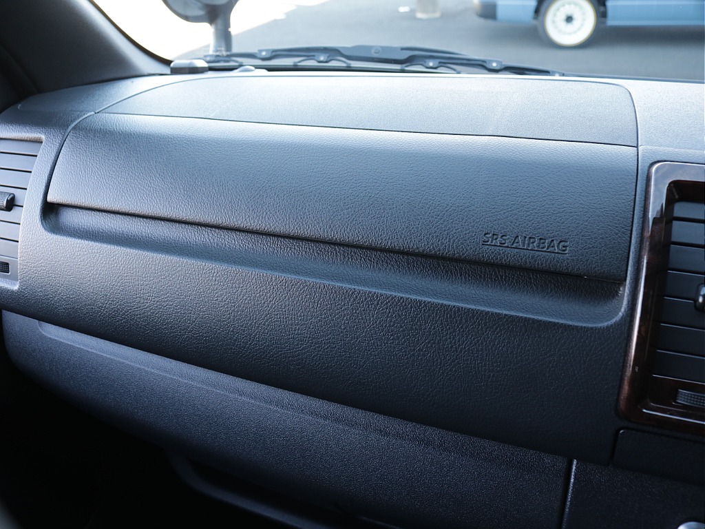 令和１年式希少５０周年特別仕様車２８００ディーゼル４WDカスタム車両入庫！オリジナルフロントバンパーオリジナル１６インチアルミグラントレック１６インチタイヤオリジナルオーバーフェンダータイプⅡベット！