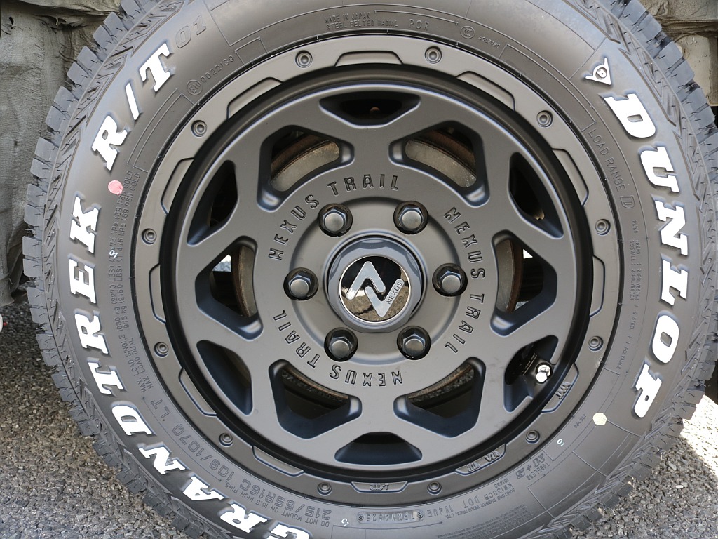 令和４年式ダークプライムⅡ２８００ディーゼル４WDブラックエディション完成！ＴＲＤフロントバンパーＴＲＤサイドバーＴＲＤリアスポイラーＴＲＤマッドガードオリジナル１６インチアルミベットＫＩＴ装着済み！