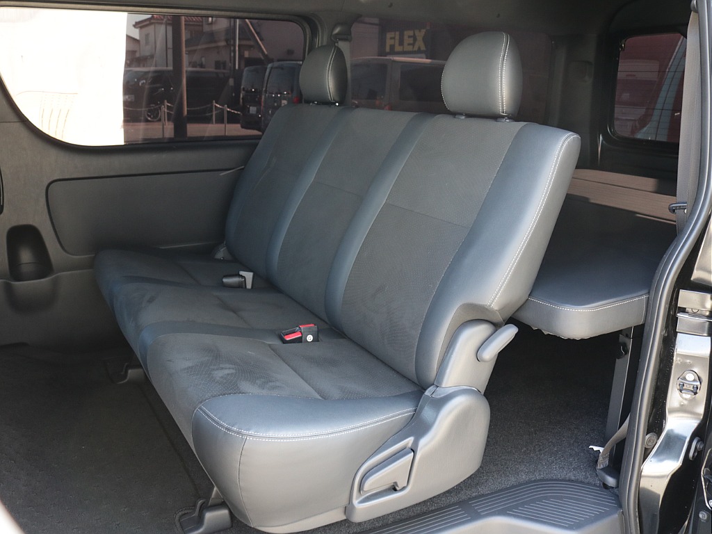 令和６年式ダークプライムⅡ希少ワイドＶディーゼルターボカスタム車両入庫！オリジナルフロントスポイラーオリジナルオーバーフェンダーオリジナルＬＥＤテールライト２インチダウン４１５コブラ１８インチアルミ！