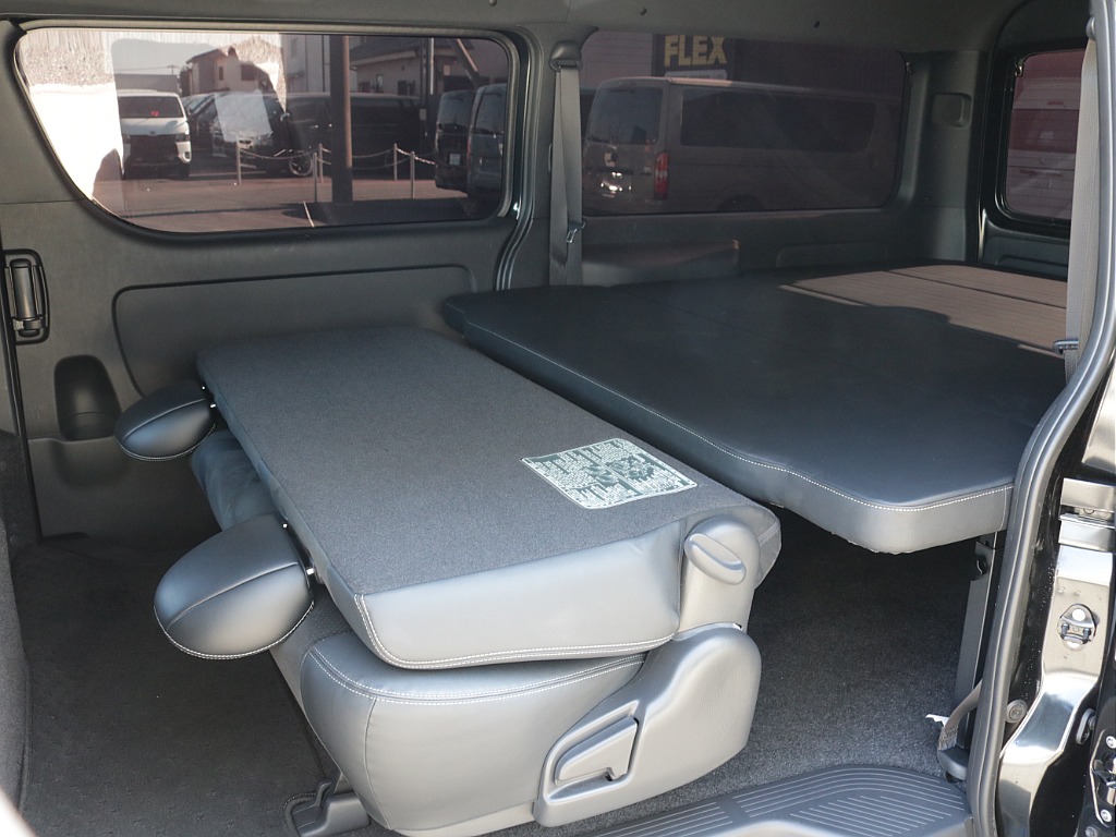 令和６年式ダークプライムⅡ希少ワイドＶディーゼルターボカスタム車両入庫！オリジナルフロントスポイラーオリジナルオーバーフェンダーオリジナルＬＥＤテールライト２インチダウン４１５コブラ１８インチアルミ！