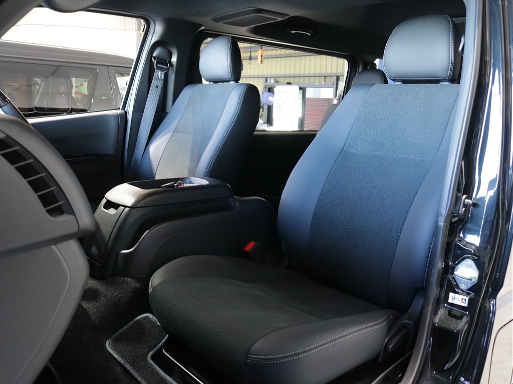 令和７年式ダークプライムⅡ２８００ディーゼル４WDブラックエディション完成！オリジナルフロントバンパーオリジナル１６インチアルミオリジナルオーバーフェンダーオリジナルベットKITアルパインＢＩＧ－Ｘ！