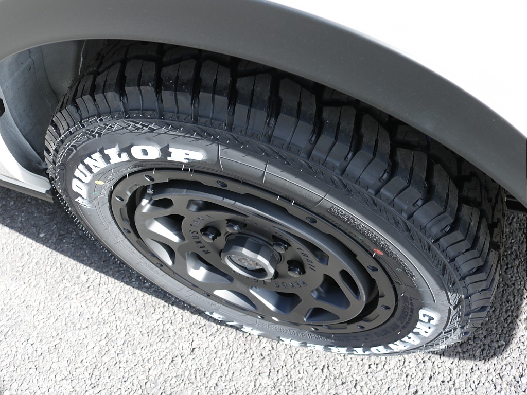 令和７年式ダークプライムＳ２８００ディーゼル４ＷＤカスタム車両入庫！オリジナルフロントバンパーオリジナル１６インチアルミオリジナルオーバーフェンダーオリジナルＬＥＤテールオリジナルタイプⅡベットＫＩＴ