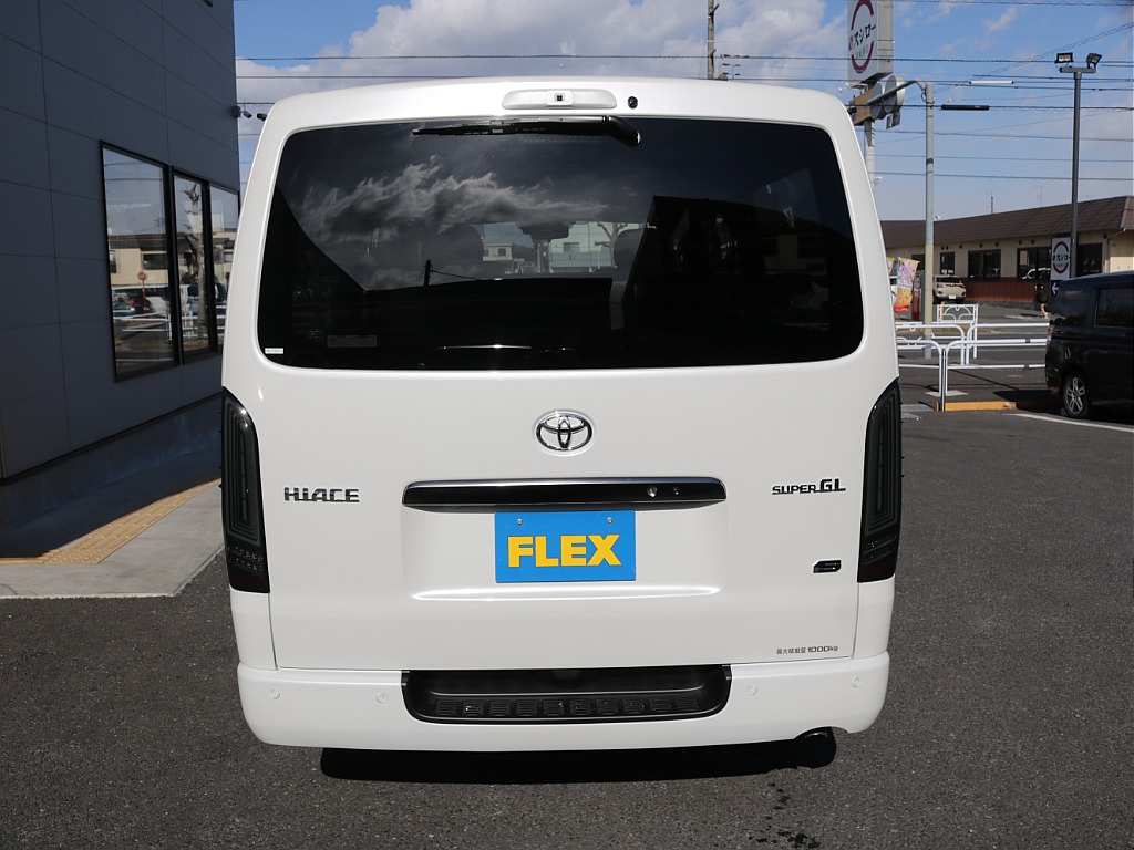 シンプルなリアビューになります！！