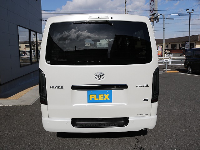 シンプルなリアビューになります！！