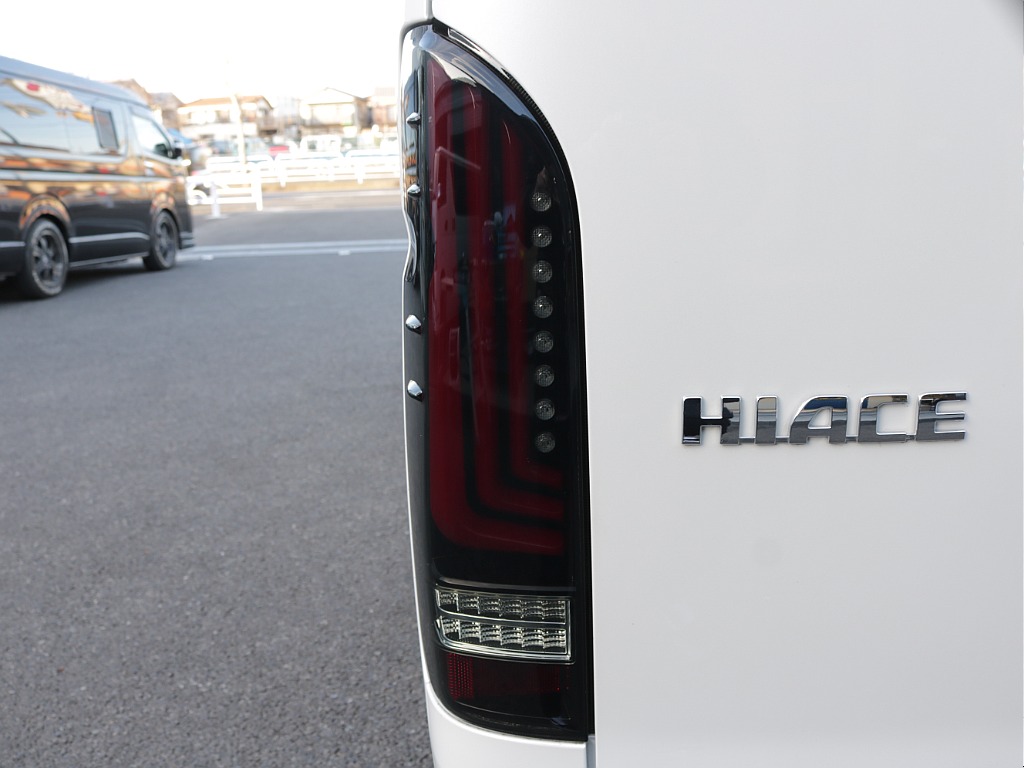 令和７年式ダークプライムＳ２８００ディーゼル４ＷＤカスタム車両入庫！！アルパインＢＩＧ－Ｘ１１インチナビビルトインＥＴＣ装備ＨＤＭＩソケットオリジナルフロントバンパーオリジナルベットＫＩＴタイプⅡ装備