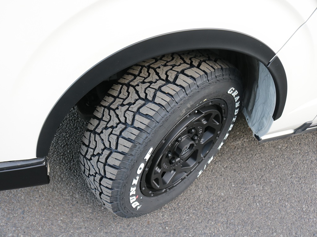 令和７年式ダークプライムＳ２８００ディーゼル４ＷＤカスタム車両入庫！！アルパインＢＩＧ－Ｘ１１インチナビビルトインＥＴＣ装備ＨＤＭＩソケットオリジナルフロントバンパーオリジナルベットＫＩＴタイプⅡ装備