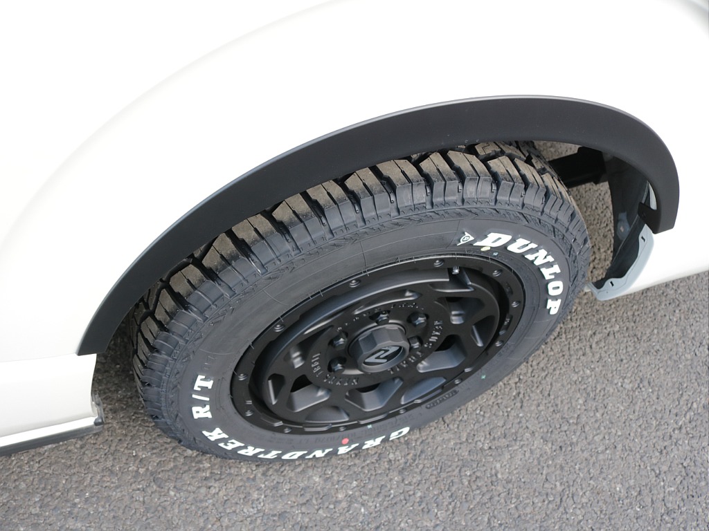 令和７年式ダークプライムＳ２８００ディーゼル４ＷＤカスタム車両入庫！！アルパインＢＩＧ－Ｘ１１インチナビビルトインＥＴＣ装備ＨＤＭＩソケットオリジナルフロントバンパーオリジナルベットＫＩＴタイプⅡ装備