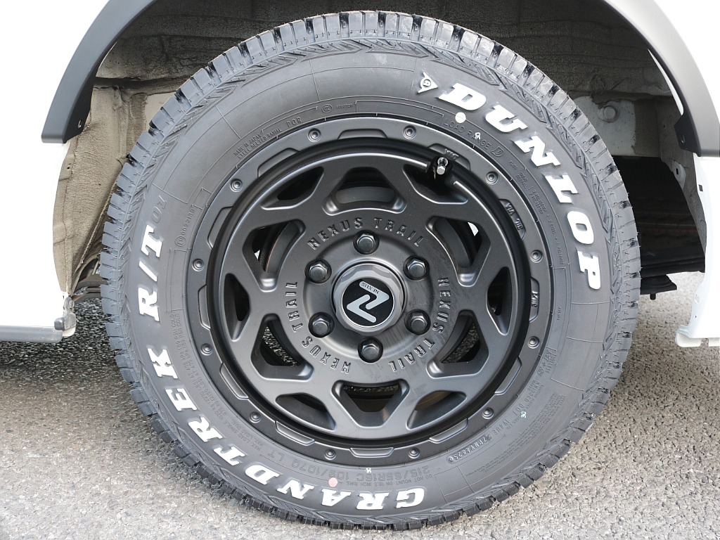 令和７年式ダークプライムＳ２８００ディーゼル４ＷＤカスタム車両入庫！！アルパインＢＩＧ－Ｘ１１インチナビビルトインＥＴＣ装備ＨＤＭＩソケットオリジナルフロントバンパーオリジナルベットＫＩＴタイプⅡ装備