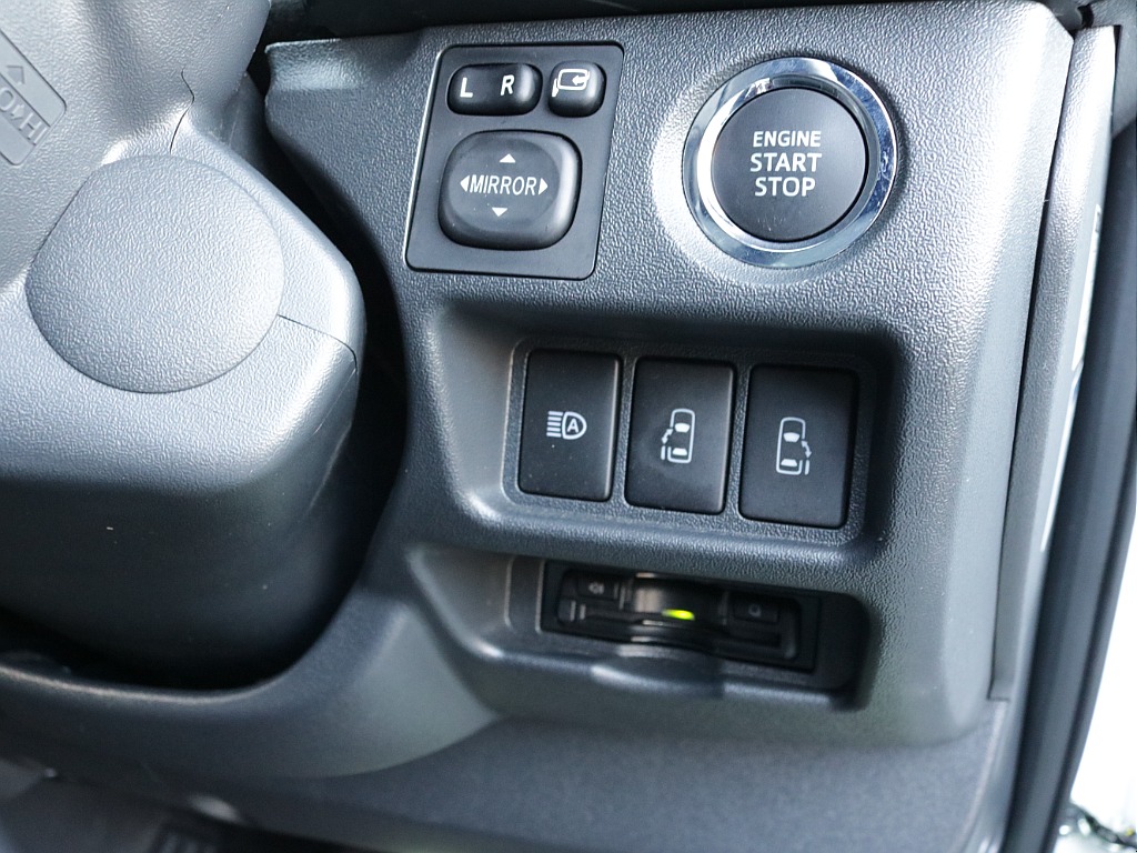 令和７年式ダークプライムＳ２８００ディーゼル４ＷＤカスタム車両入庫！！アルパインＢＩＧ－Ｘ１１インチナビビルトインＥＴＣ装備ＨＤＭＩソケットオリジナルフロントバンパーオリジナルベットＫＩＴタイプⅡ装備