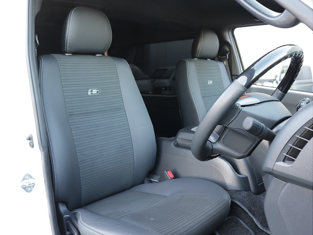 令和７年式ダークプライムＳ２８００ディーゼル４ＷＤカスタム車両入庫！！アルパインＢＩＧ－Ｘ１１インチナビビルトインＥＴＣ装備ＨＤＭＩソケットオリジナルフロントバンパーオリジナルベットＫＩＴタイプⅡ装備