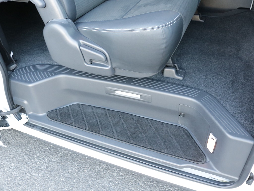 令和７年式ダークプライムＳ２８００ディーゼル４ＷＤカスタム車両入庫！！アルパインＢＩＧ－Ｘ１１インチナビビルトインＥＴＣ装備ＨＤＭＩソケットオリジナルフロントバンパーオリジナルベットＫＩＴタイプⅡ装備