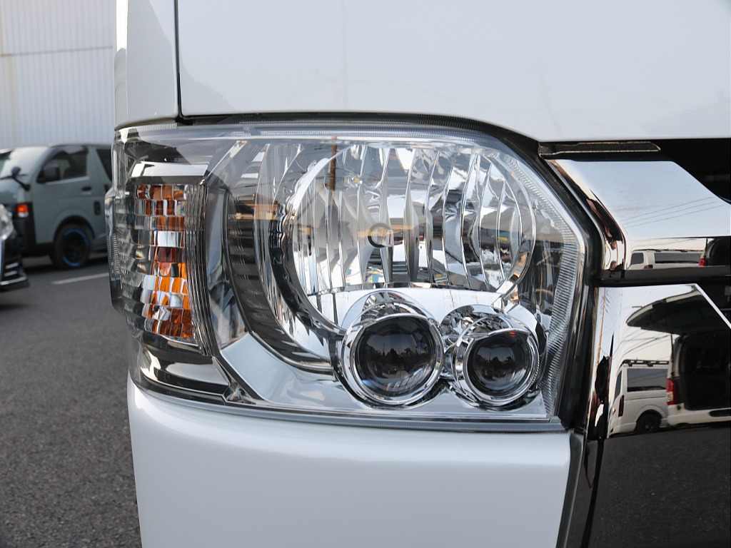 令和５年式ダークプライムⅡ２０００ガソリン２WDフレックスカスタム車両入庫！オリジナルスポイラーオリジナルオーバーフェンダーオリジナルＬＥＤテールライトオリジナル１７インチアルミ床張りベットＫＩＴ装備