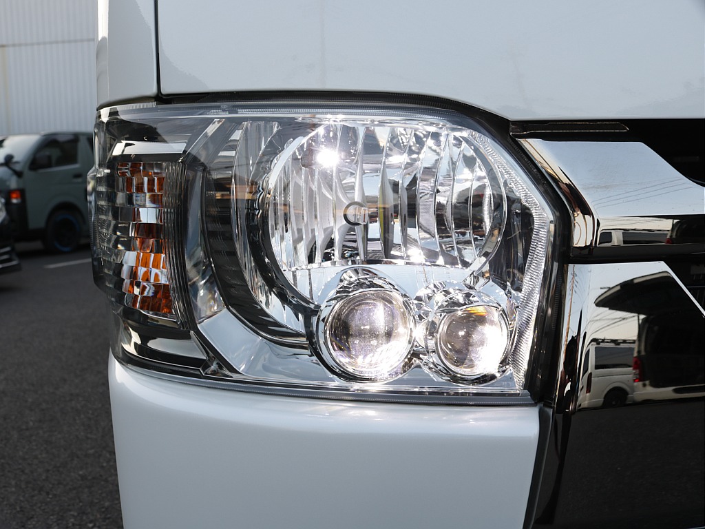 令和５年式ダークプライムⅡ２０００ガソリン２WDフレックスカスタム車両入庫！オリジナルスポイラーオリジナルオーバーフェンダーオリジナルＬＥＤテールライトオリジナル１７インチアルミ床張りベットＫＩＴ装備