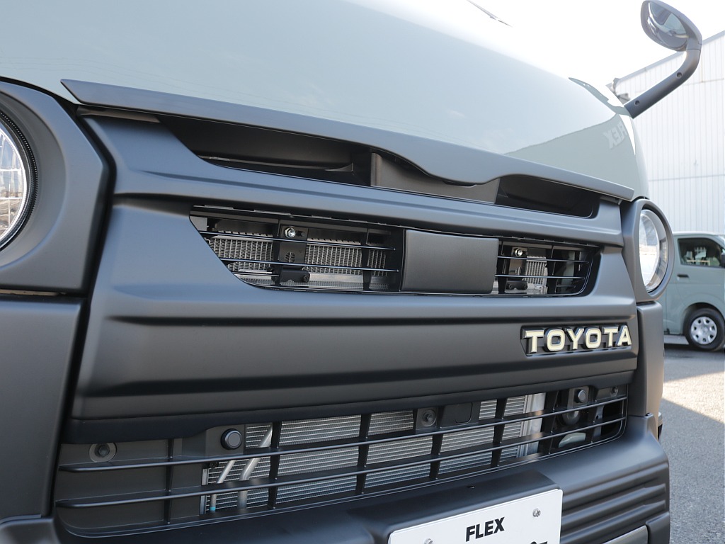 令和７年式アースカラーパッケージ２０００ガソリン２WDオリジナルＲＥクラシック丸目ライトフェイスチェンジ済み！オリジナルスポイラーオリジナル１６インチアルミアルパインメカレス１１インチＥＴＣ２．０装備