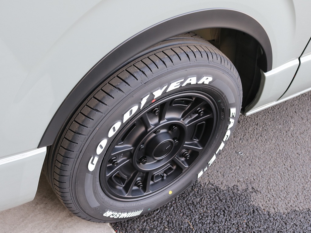 令和７年式アースカラーパッケージ２０００ガソリン２WDオリジナルＲＥクラシック丸目ライトフェイスチェンジ済み！オリジナルスポイラーオリジナル１６インチアルミアルパインメカレス１１インチＥＴＣ２．０装備