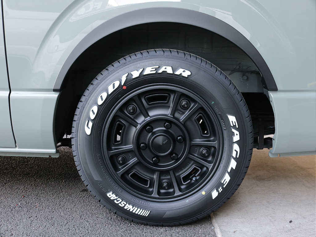 令和７年式アースカラーパッケージ２０００ガソリン２WDオリジナルＲＥクラシック丸目ライトフェイスチェンジ済み！オリジナルスポイラーオリジナル１６インチアルミアルパインメカレス１１インチＥＴＣ２．０装備