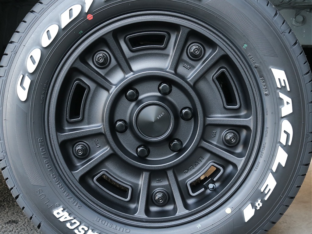 令和７年式アースカラーパッケージ２０００ガソリン２WDオリジナルＲＥクラシック丸目ライトフェイスチェンジ済み！オリジナルスポイラーオリジナル１６インチアルミアルパインメカレス１１インチＥＴＣ２．０装備