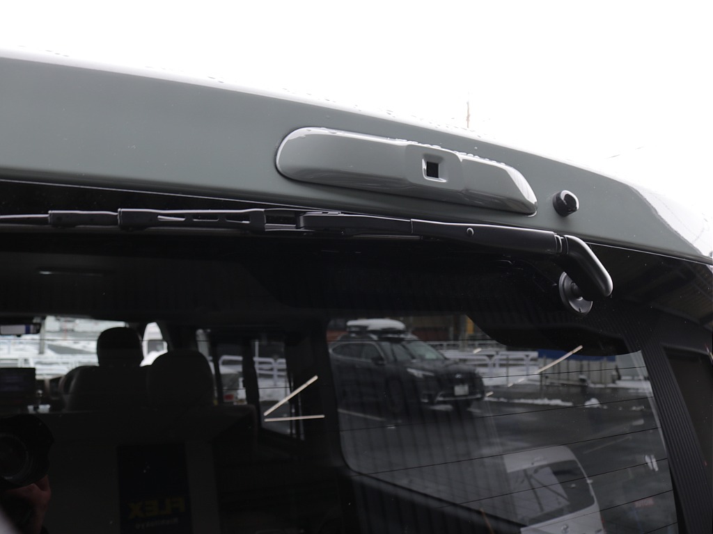 令和７年式ハイエースＶアースカラーパッケージ２０００ガソリン２ＷＤ！ＲＥクラシック丸目ライトフェイスチェンジ済み！アルパインＢＩＧ－Ｘ１１インチナビビルトインＥＴＣ、ＨＤＭＩソケット装着済み！！