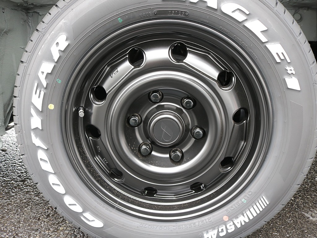 令和７年式ハイエースＶアースカラーパッケージ２０００ガソリン２ＷＤ！ＲＥクラシック丸目ライトフェイスチェンジ済み！アルパインＢＩＧ－Ｘ１１インチナビビルトインＥＴＣ、ＨＤＭＩソケット装着済み！！