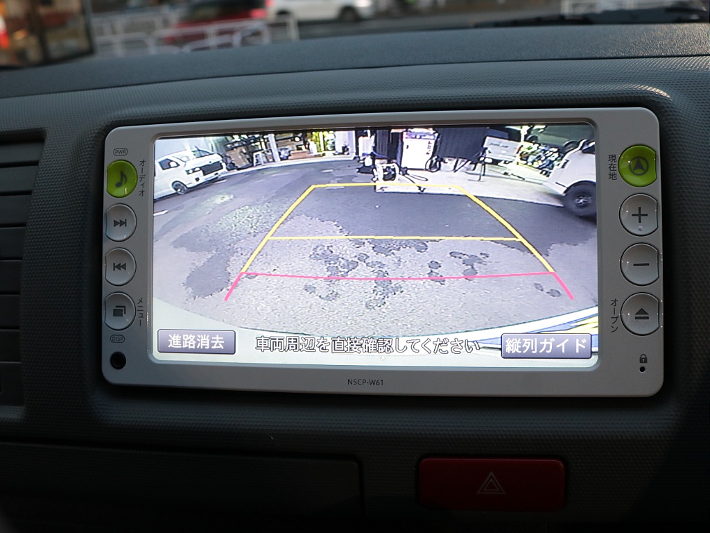 平成２４年式ハイエースＶ３０００ディーゼル４ＷＤＤＸ５ドア入庫！！トヨタ純正ＳＤナビバックカメラＥＴＣ装備！寒冷地仕様、助手席エアバック、リアヒーター、プライバシーガラス装備済み！！