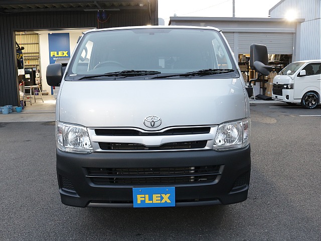 シンプルなフロントマスクになります！！