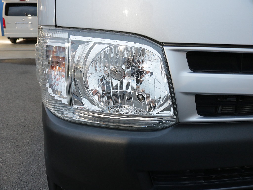 ３型モデル純正ヘッドライト装備！！