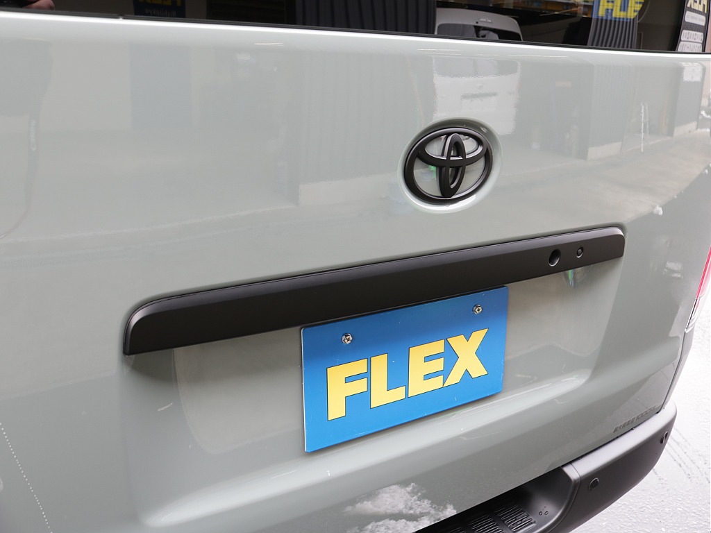 令和８年式ハイエースＶアースカラーパッケージ２０００ガソリンブラックエディション完成！ＧＲフロントバンパーオリジナル１６インチアルミオリジナルオーバーフェンダーＢＩＧ－Ｘ１１ナビＥＴＣ２．０ＨＤＭＩ！