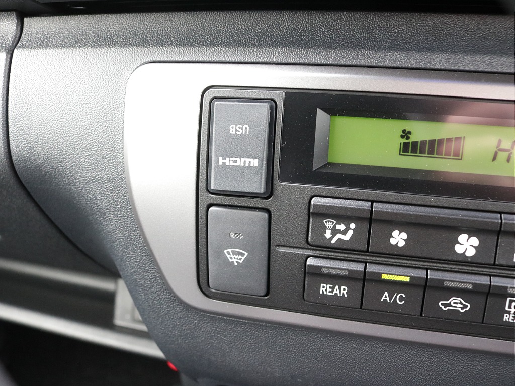 令和８年式ハイエースＶアースカラーパッケージ２０００ガソリンブラックエディション完成！ＧＲフロントバンパーオリジナル１６インチアルミオリジナルオーバーフェンダーＢＩＧ－Ｘ１１ナビＥＴＣ２．０ＨＤＭＩ！