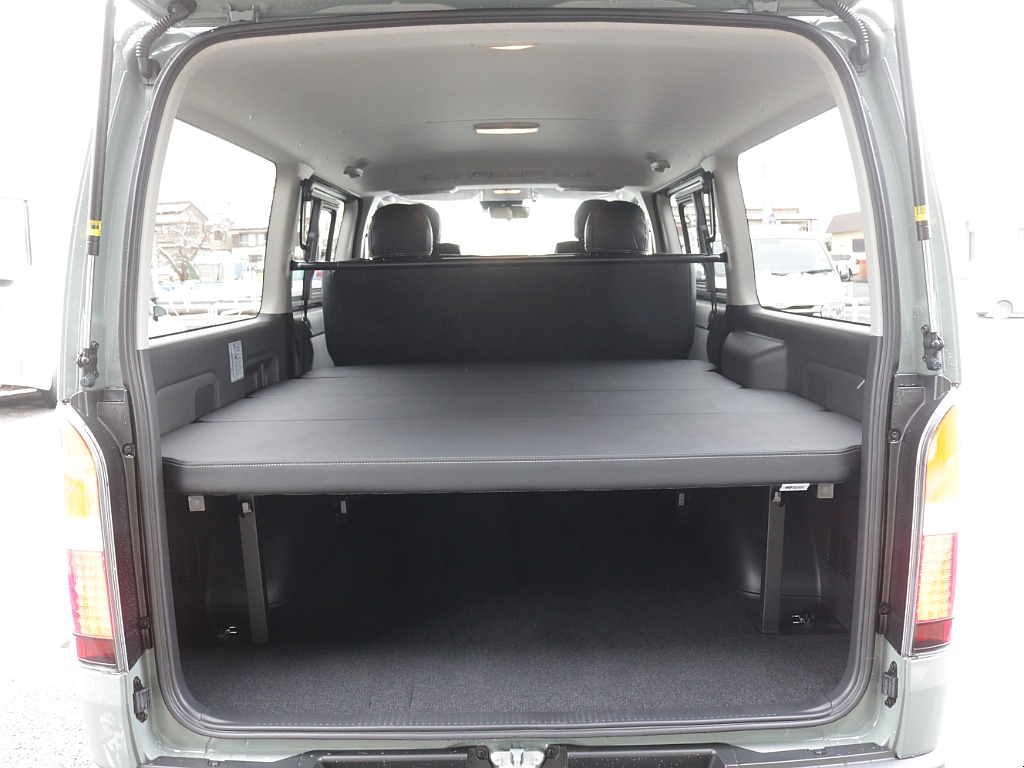 令和８年式ハイエースＶアースカラーパッケージ２０００ガソリンブラックエディション完成！ＧＲフロントバンパーオリジナル１６インチアルミオリジナルオーバーフェンダーＢＩＧ－Ｘ１１ナビＥＴＣ２．０ＨＤＭＩ！