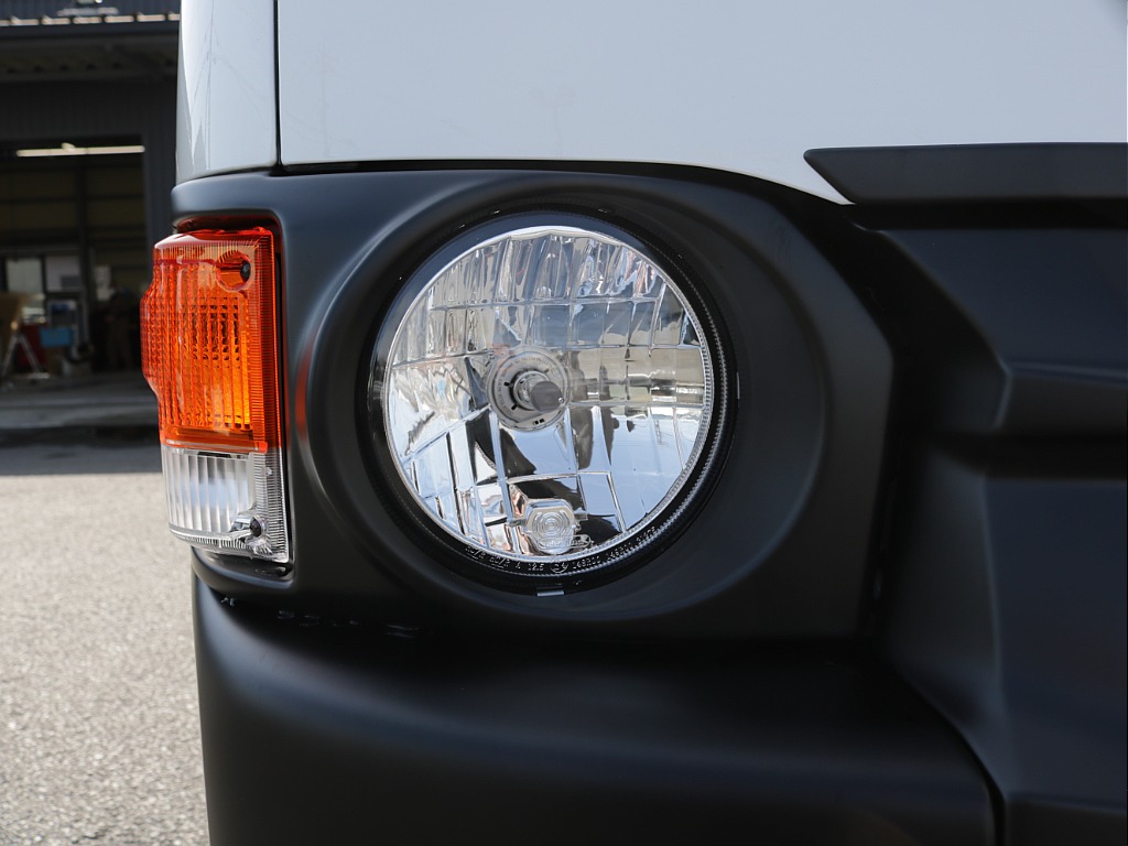 令和４年式ワゴンＧＬパールホワイト人気のＲＥクラシック丸目ライトフェイスチェンジ済み！オリジナル１６インチアルミナスカー１６インチタイヤオリジナルオーバーフェンダーオリジナルＬＥＤテールライト装着済み