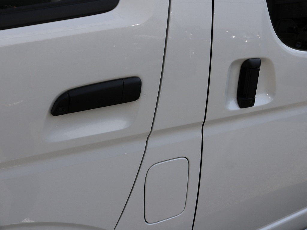 令和４年式ワゴンＧＬパールホワイト人気のＲＥクラシック丸目ライトフェイスチェンジ済み！オリジナル１６インチアルミナスカー１６インチタイヤオリジナルオーバーフェンダーオリジナルＬＥＤテールライト装着済み