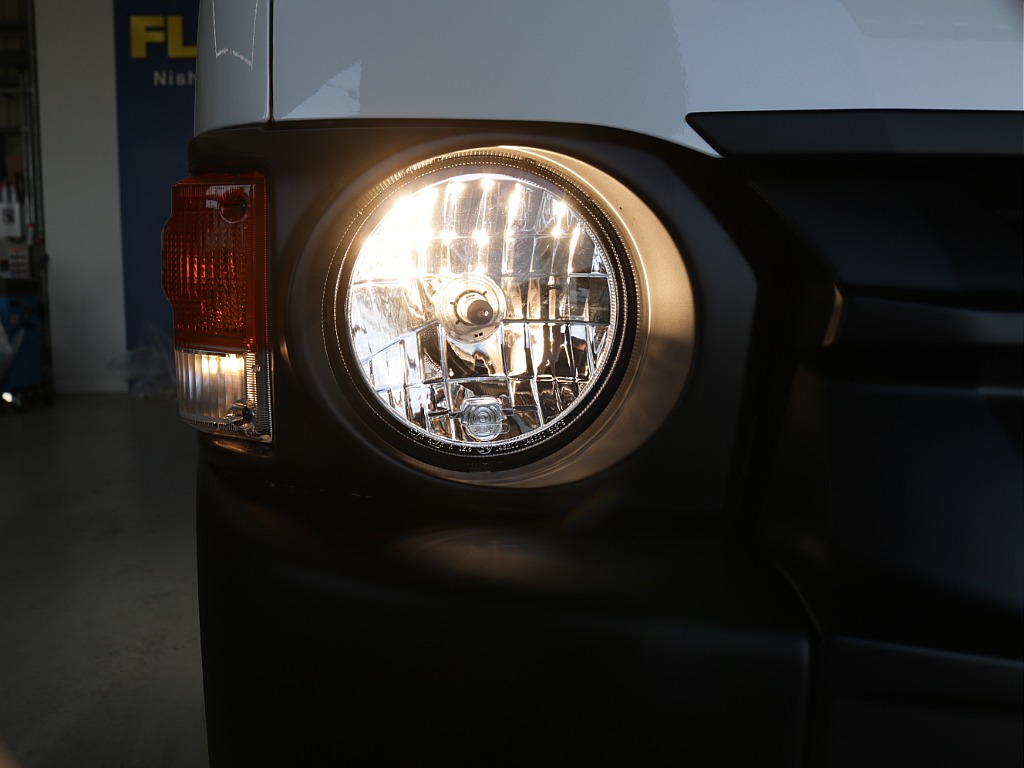 令和４年式ワゴンＧＬパールホワイト人気のＲＥクラシック丸目ライトフェイスチェンジ済み！オリジナル１６インチアルミナスカー１６インチタイヤオリジナルオーバーフェンダーオリジナルＬＥＤテールライト装着済み