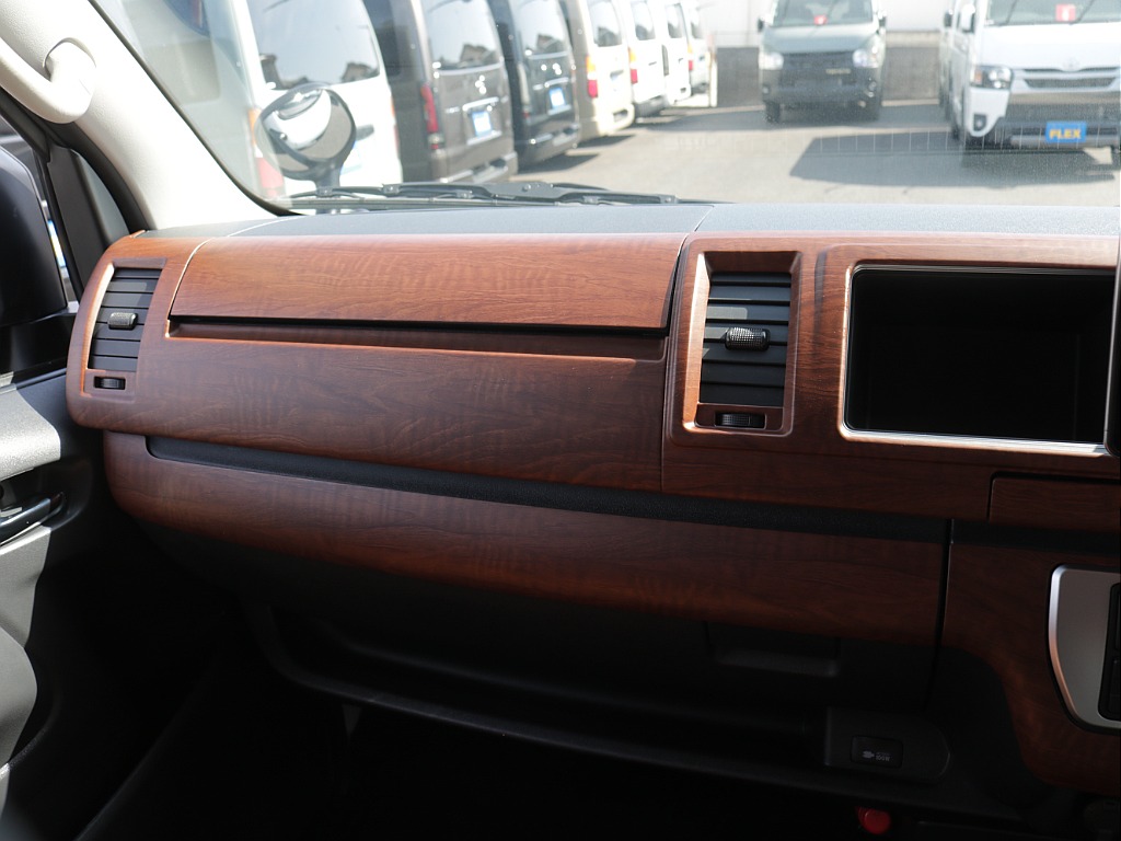 令和４年式ワゴンＧＬパールホワイト人気のＲＥクラシック丸目ライトフェイスチェンジ済み！オリジナル１６インチアルミナスカー１６インチタイヤオリジナルオーバーフェンダーオリジナルＬＥＤテールライト装着済み