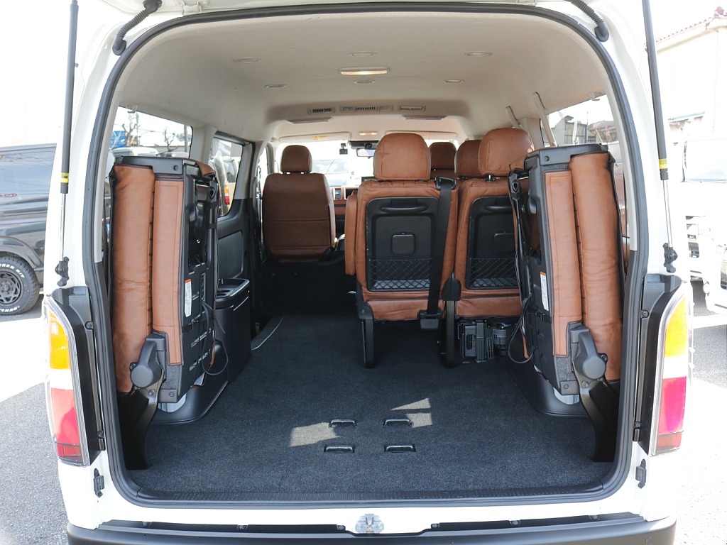 令和４年式ワゴンＧＬパールホワイト人気のＲＥクラシック丸目ライトフェイスチェンジ済み！オリジナル１６インチアルミナスカー１６インチタイヤオリジナルオーバーフェンダーオリジナルＬＥＤテールライト装着済み