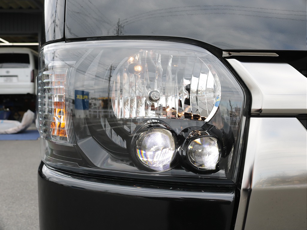 令和７年式ダークプライムＳ２８００ディーゼル４ＷＤカスタム車両入庫！オリジナルフロントバンパーオリジナルオーバーフェンダーオリジナルＬＥＤテールライトオリジナル１６インチアルミＢＩＧ－Ｘ１１インチナビ