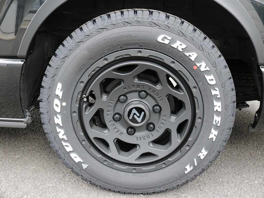 令和７年式ダークプライムＳ２８００ディーゼル４ＷＤカスタム車両入庫！オリジナルフロントバンパーオリジナルオーバーフェンダーオリジナルＬＥＤテールライトオリジナル１６インチアルミＢＩＧ－Ｘ１１インチナビ