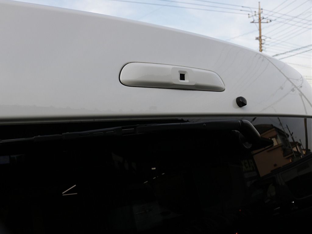 令和５年式ワゴンＧＬ２７００ガソリン４ＷＤシートアレンジＶｅｒ１施工済みＲＥクラシック丸目ライトフェイスチェンジ済み！パナソニック９インチナビパイオニア１３インチフリップダウンモニター装着済み！！