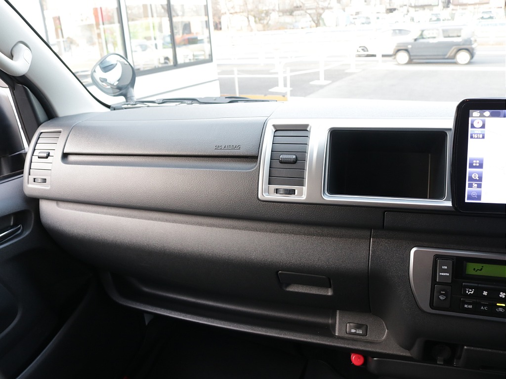 令和５年式ワゴンＧＬ２７００ガソリン４ＷＤシートアレンジＶｅｒ１施工済みＲＥクラシック丸目ライトフェイスチェンジ済み！パナソニック９インチナビパイオニア１３インチフリップダウンモニター装着済み！！